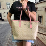 COACH LADIES TOTE BAG