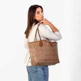 COACH LADIES TOTE BAG